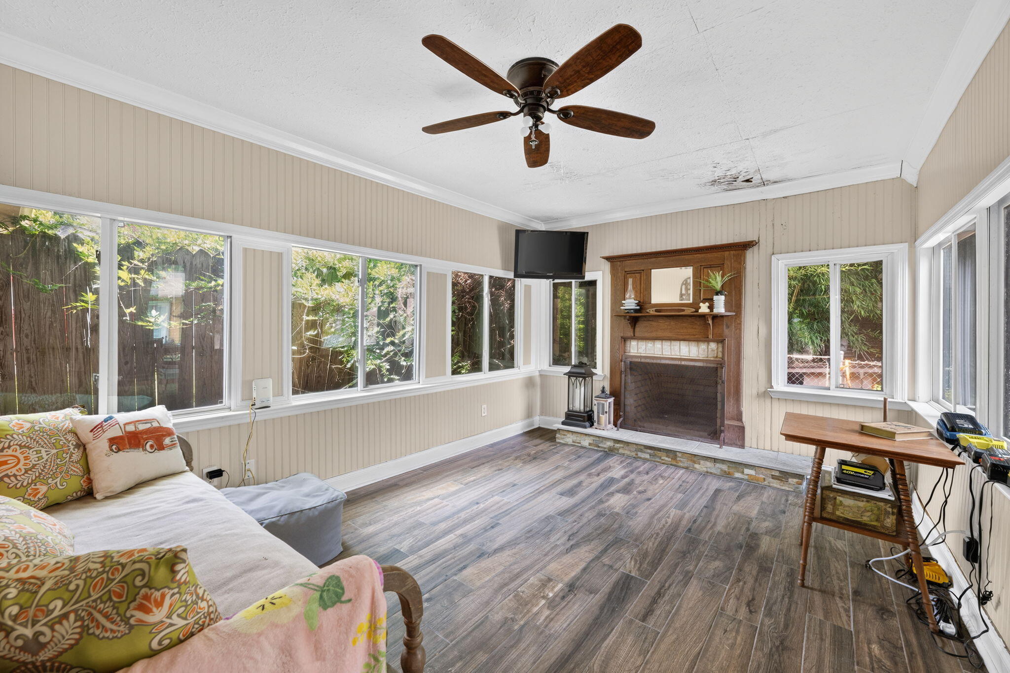 407 White Road