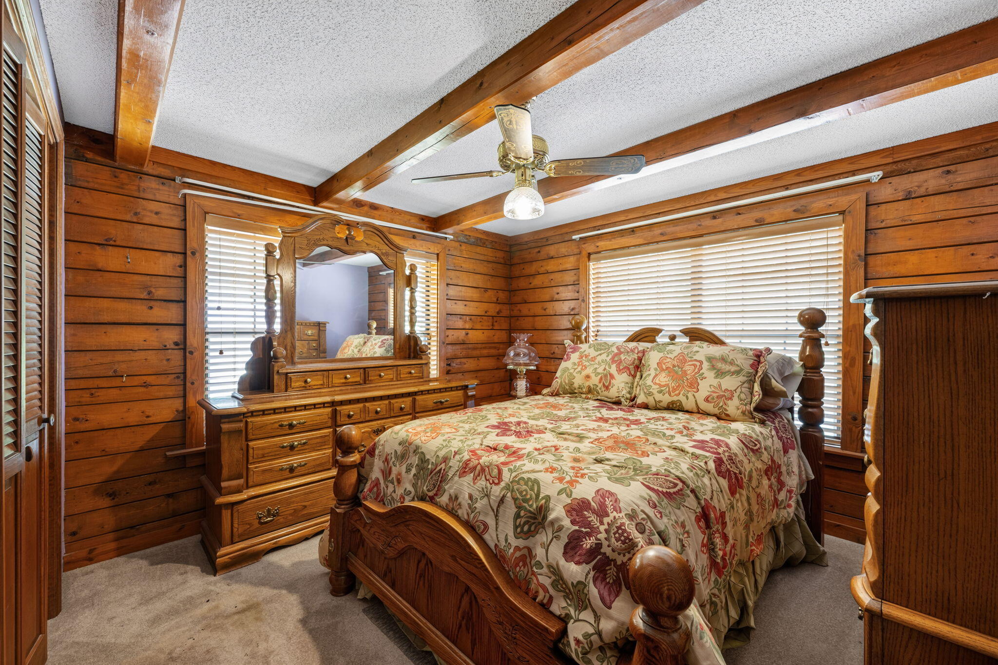 407 White Road