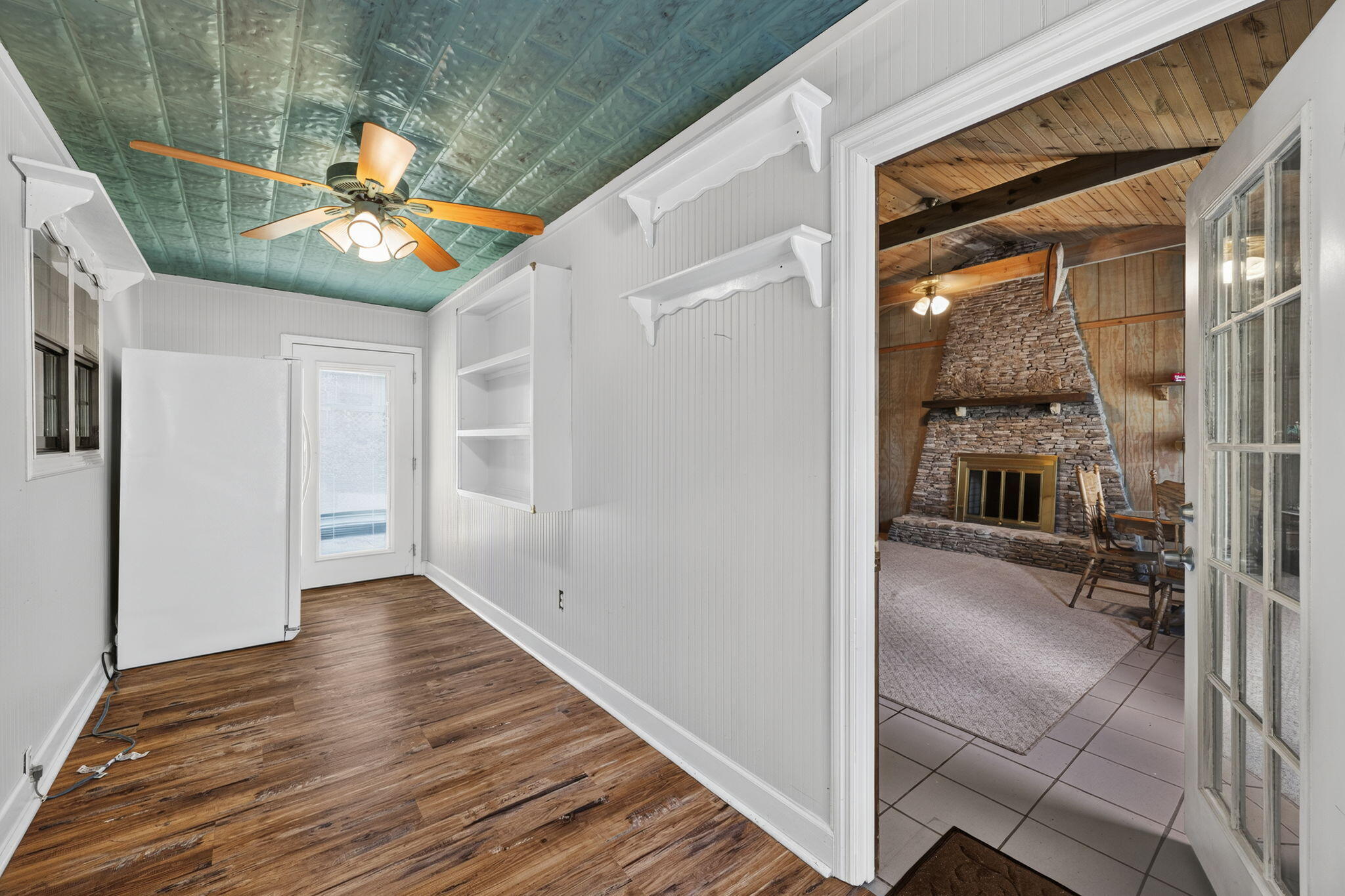 407 White Road