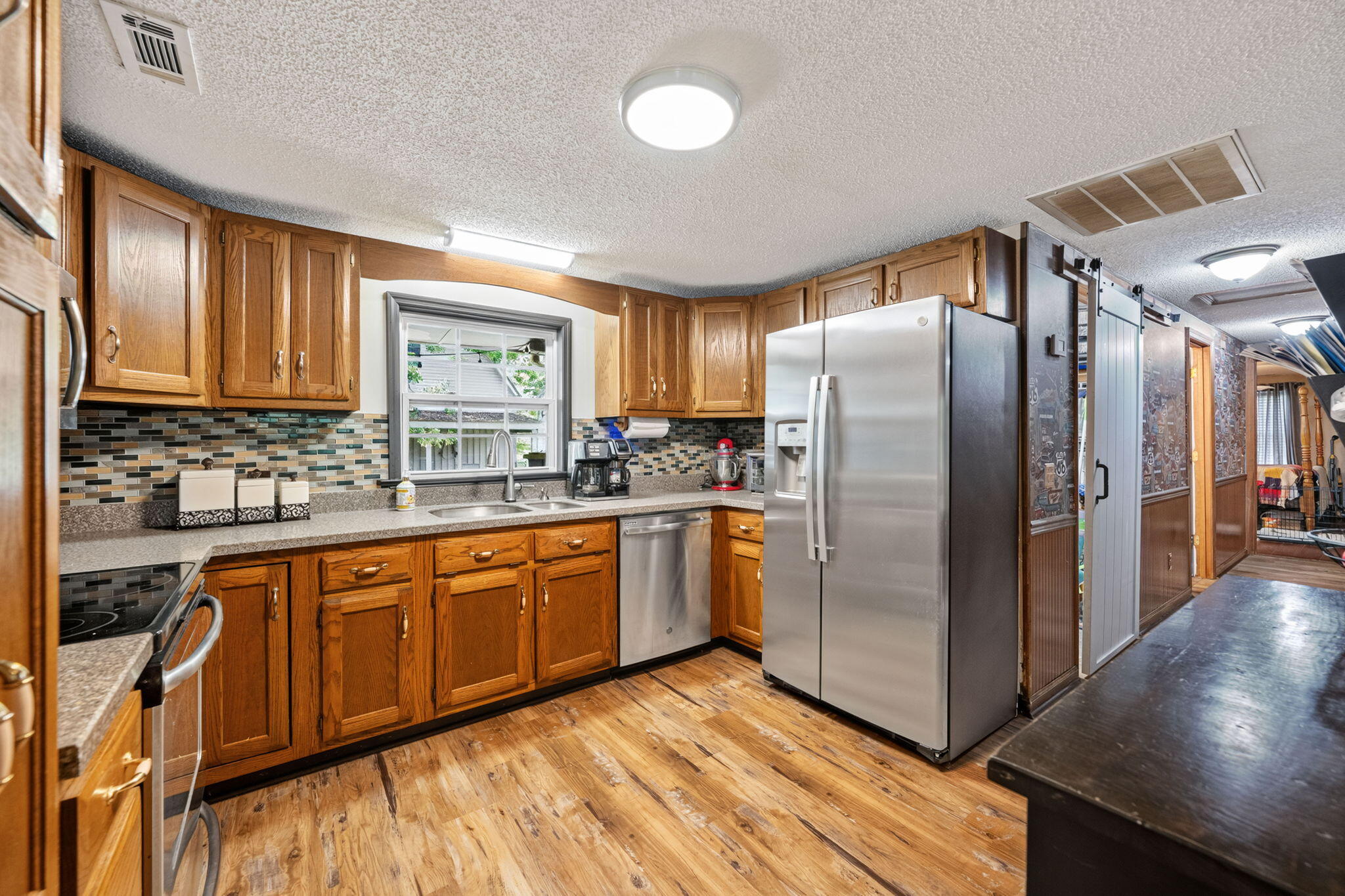 407 White Road