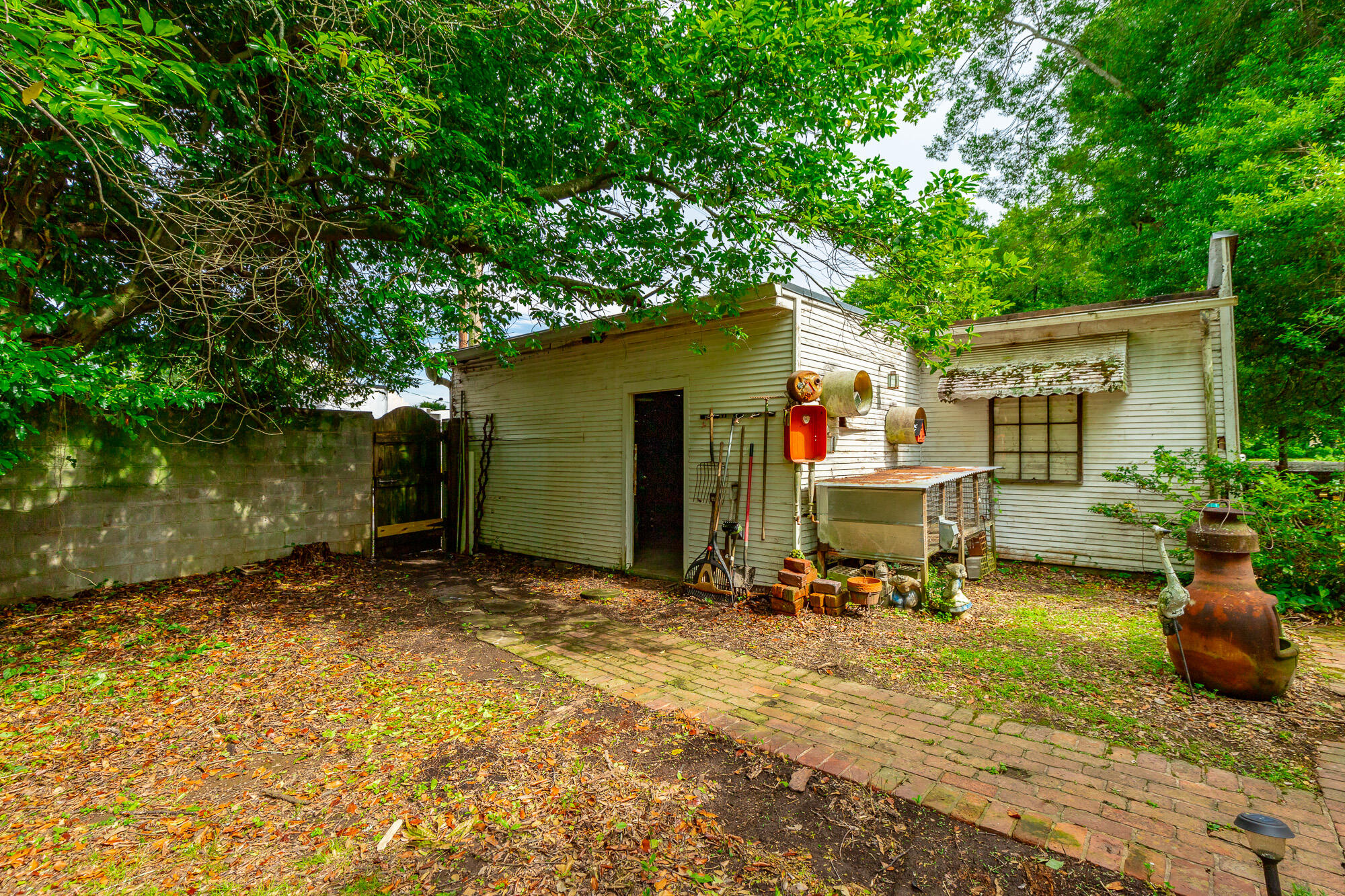 215 Gordon Street