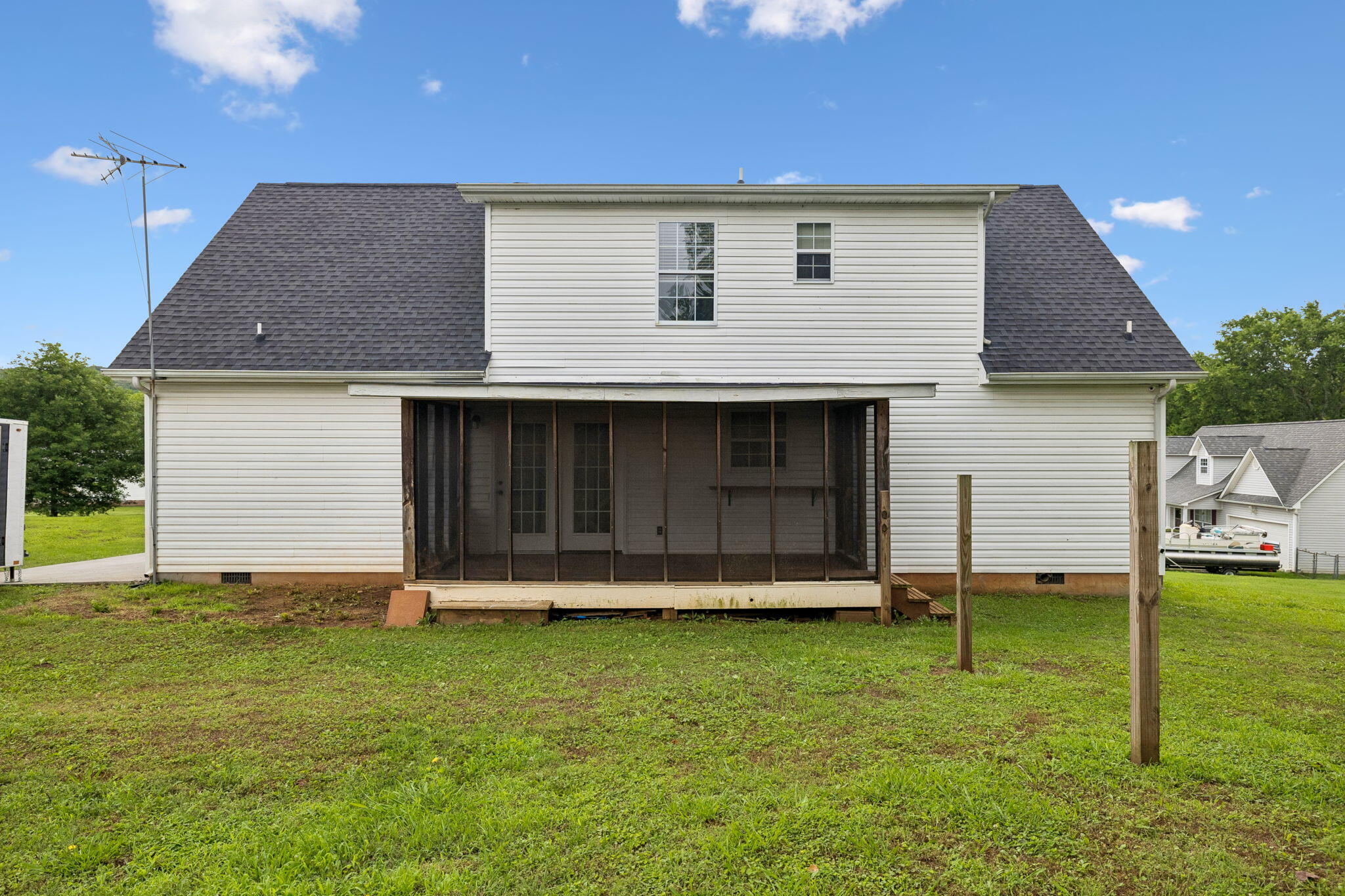 140 Apple Valley Court NE