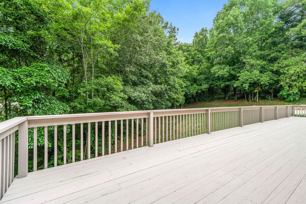 807 Candlewood Trail