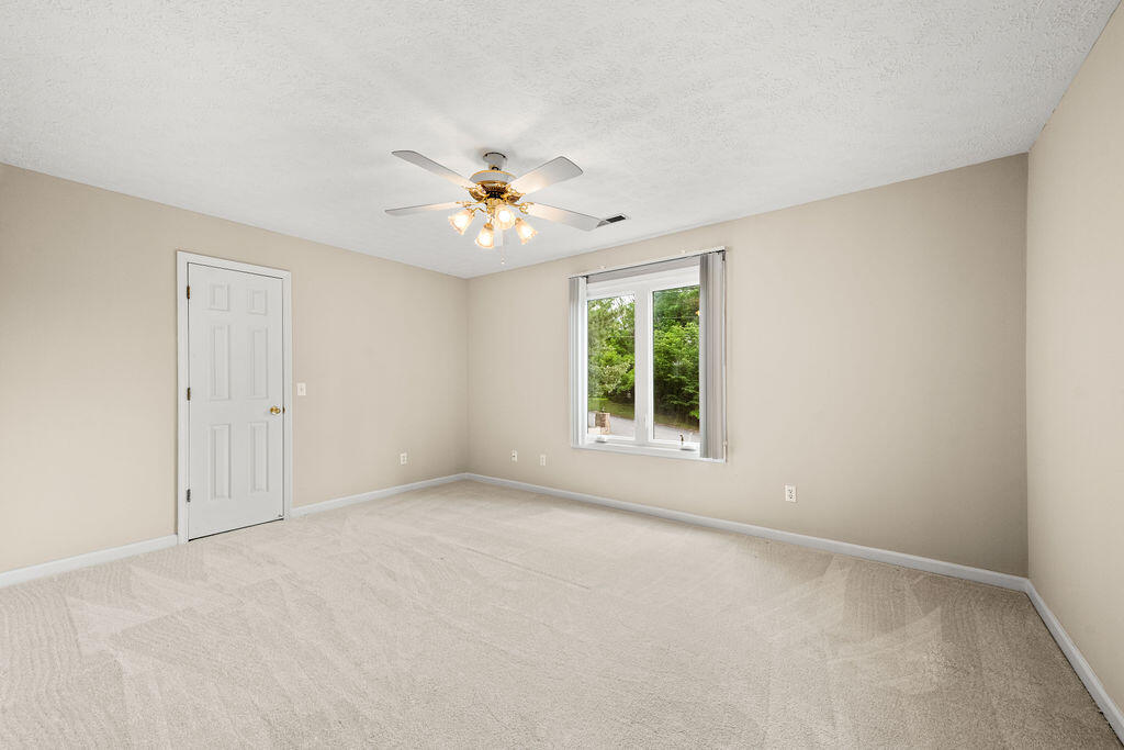807 Candlewood Trail
