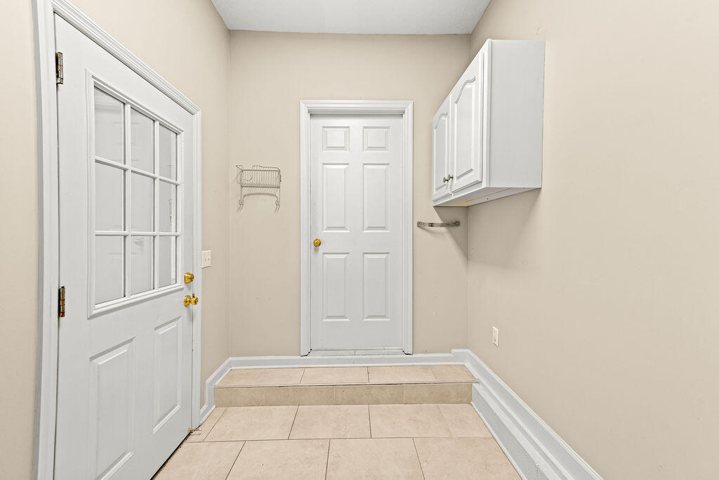 807 Candlewood Trail