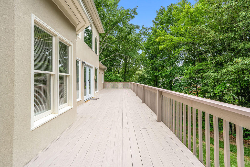 807 Candlewood Trail
