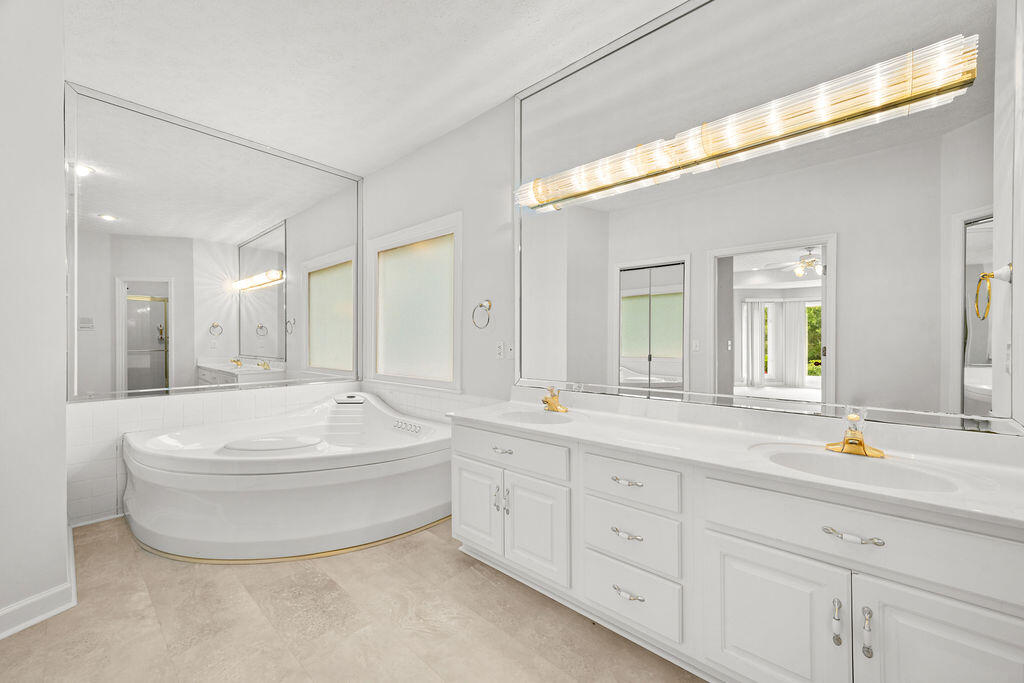 807 Candlewood Trail