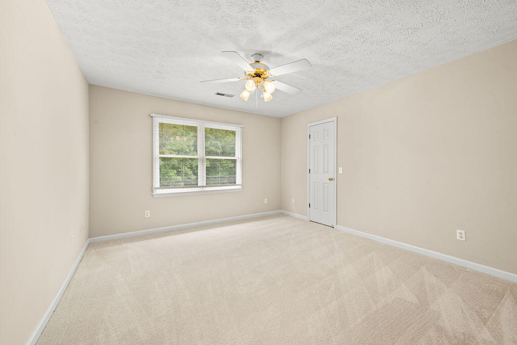 807 Candlewood Trail
