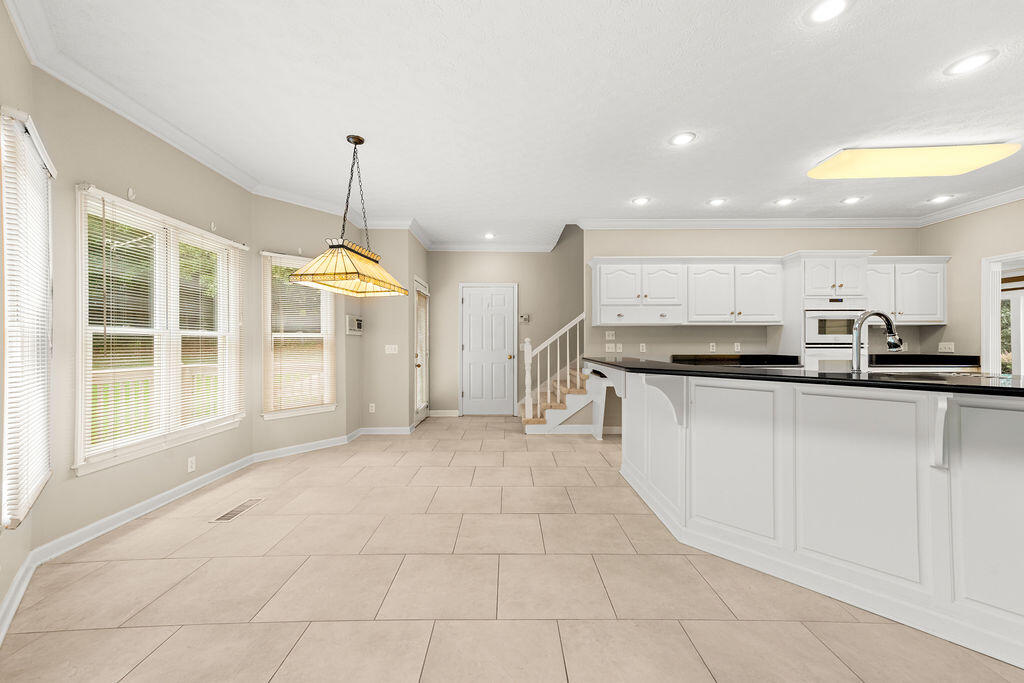 807 Candlewood Trail