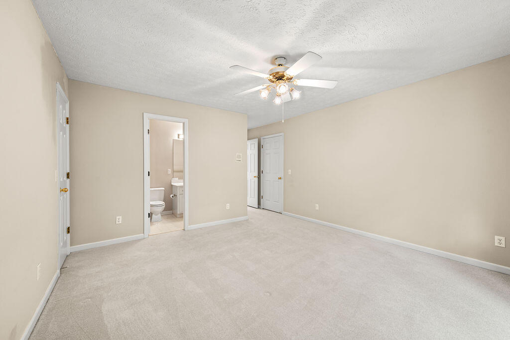 807 Candlewood Trail