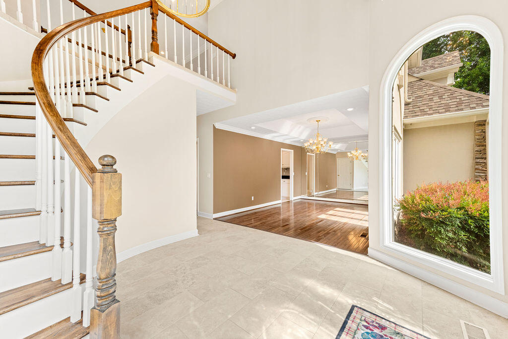 807 Candlewood Trail
