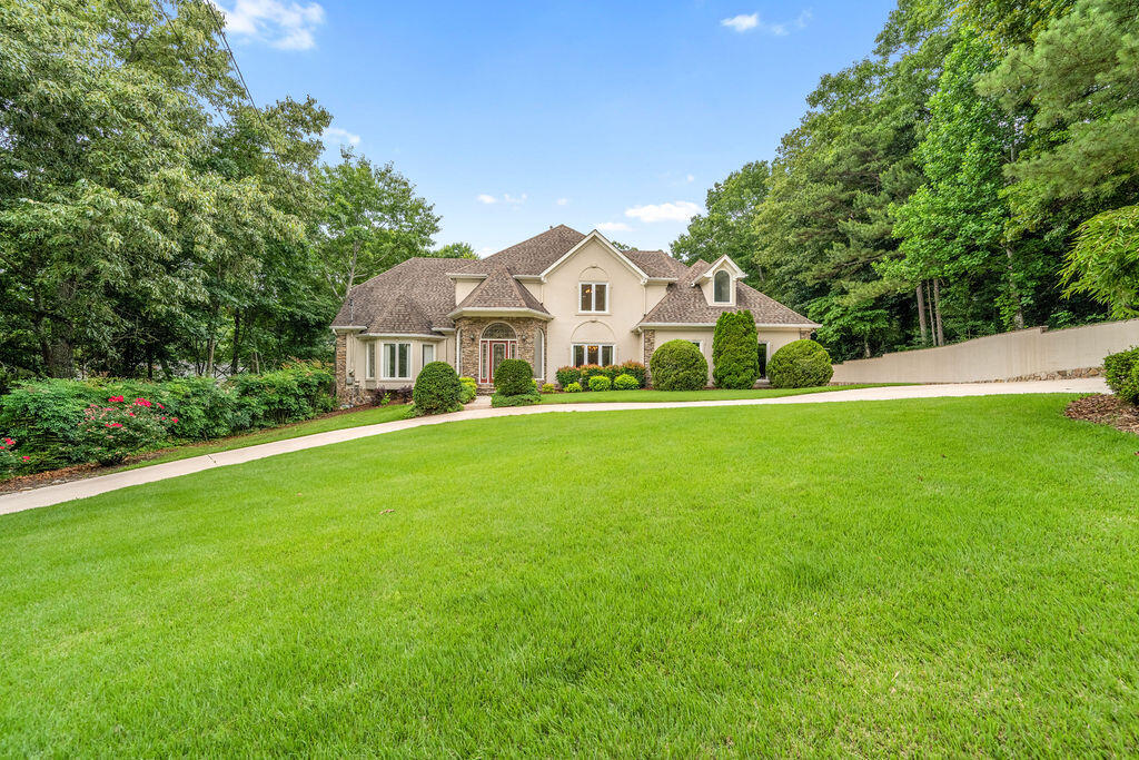 807 Candlewood Trail