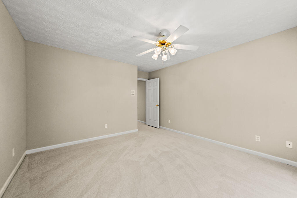 807 Candlewood Trail