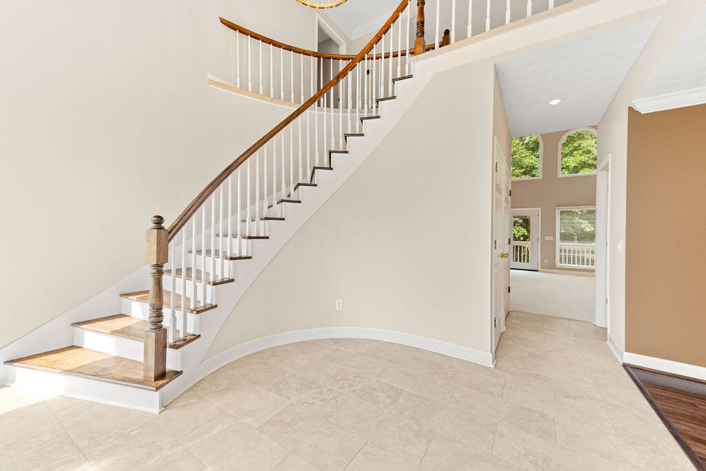 807 Candlewood Trail