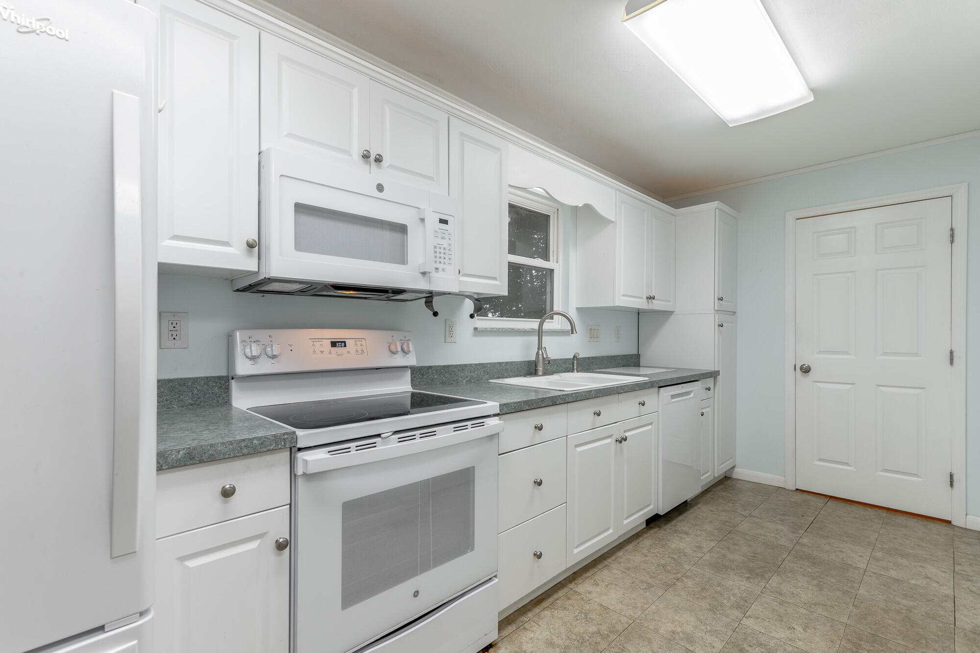 445 Mohawk Drive