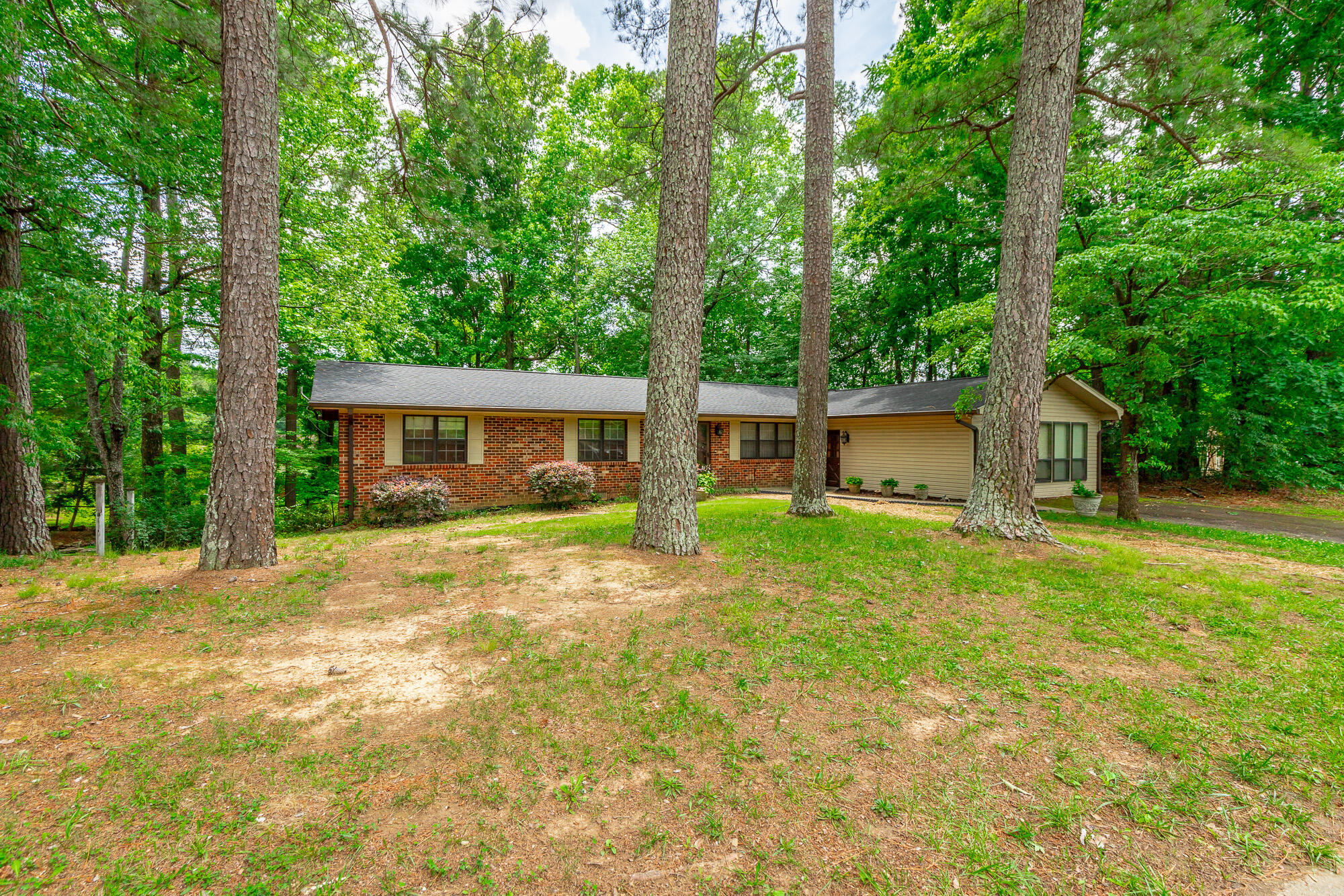445 Mohawk Drive