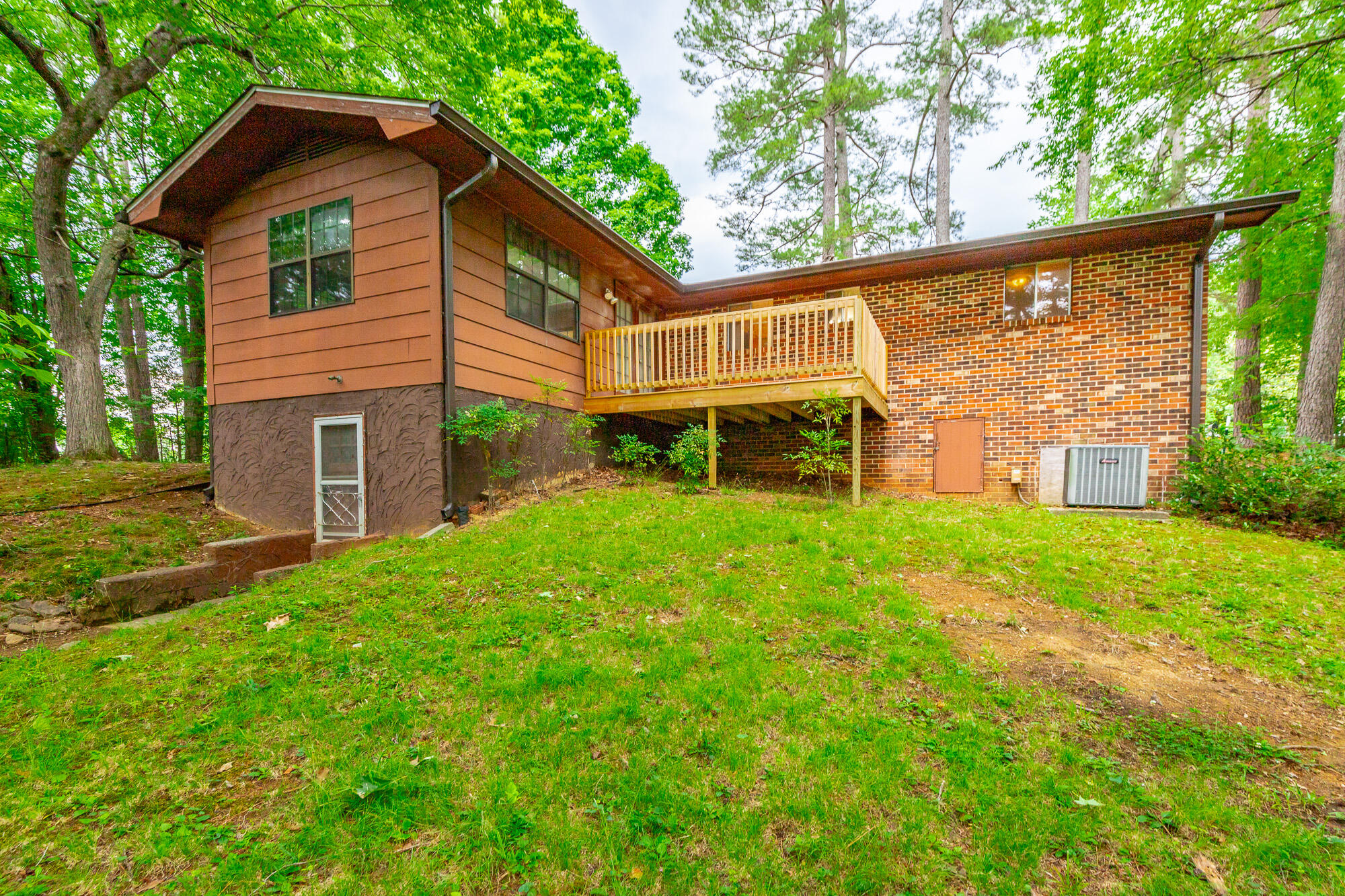445 Mohawk Drive