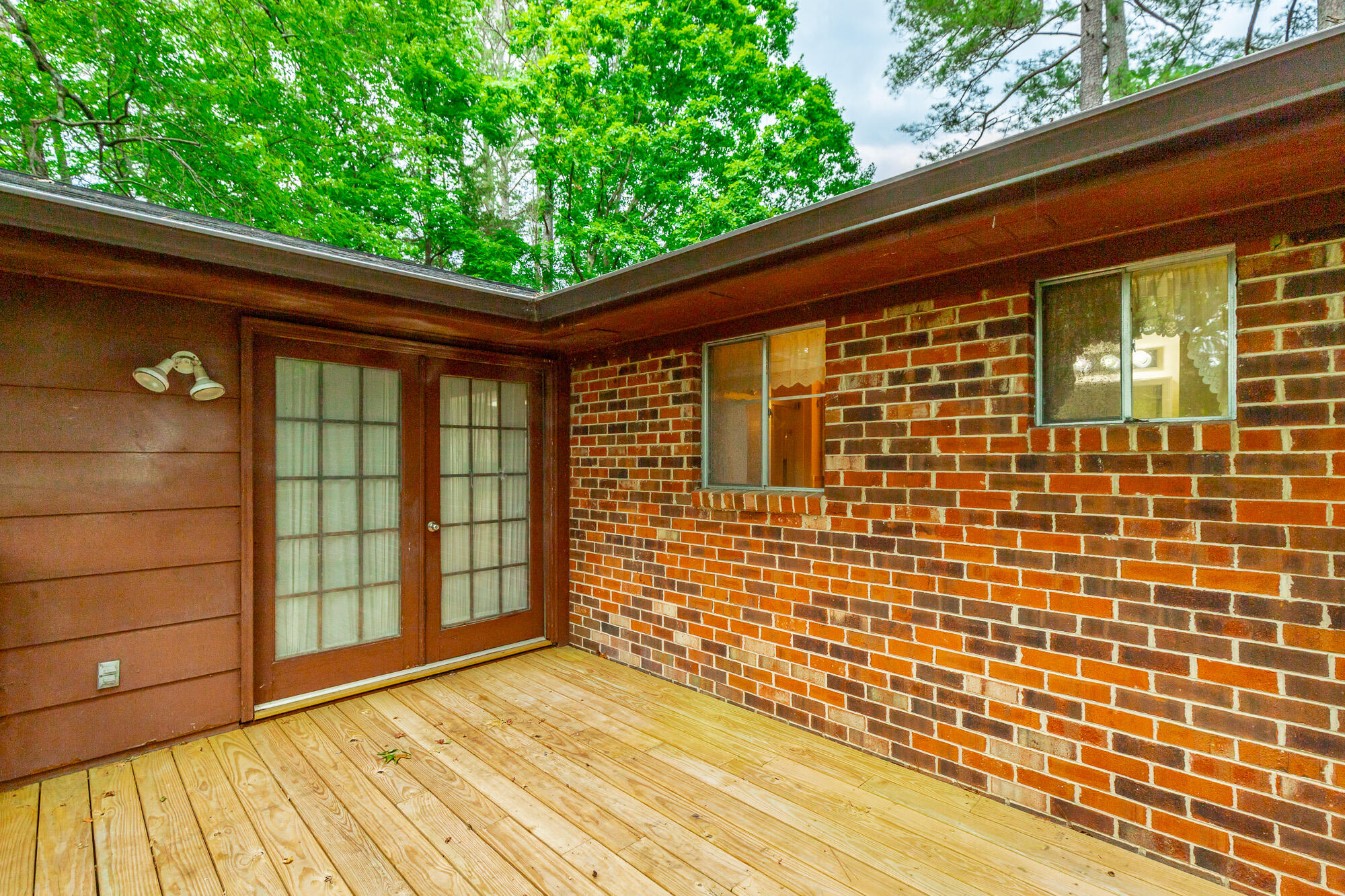 445 Mohawk Drive