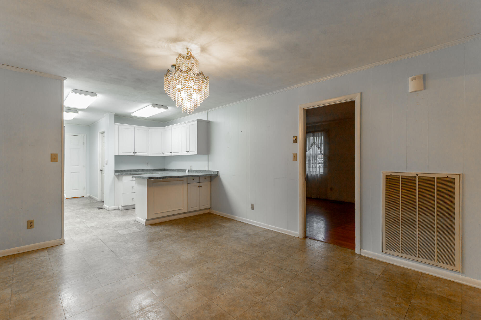 445 Mohawk Drive