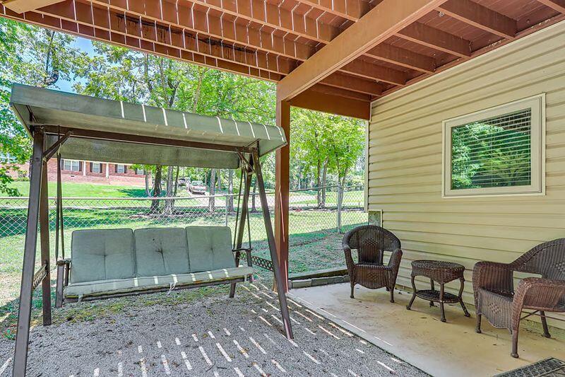 2356 Gale Lane