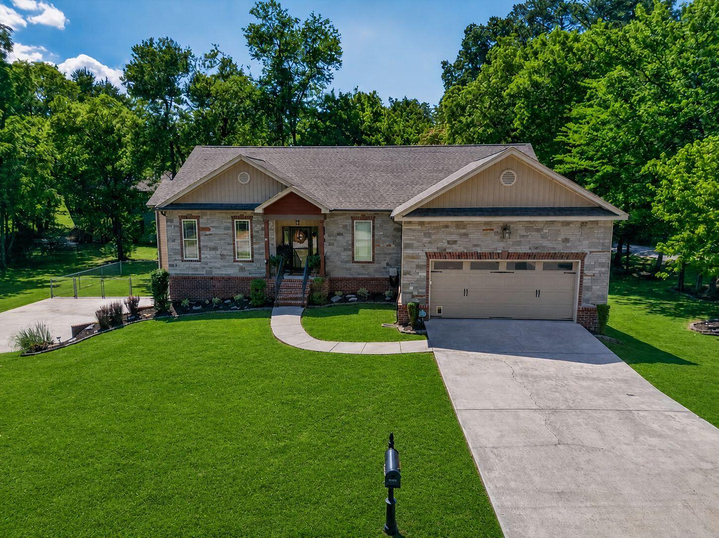 2356 Gale Lane