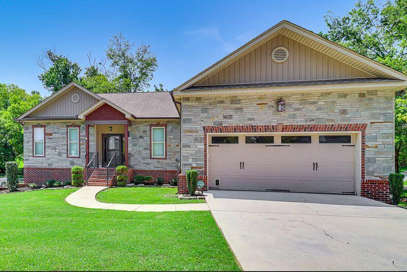 2356 Gale Lane