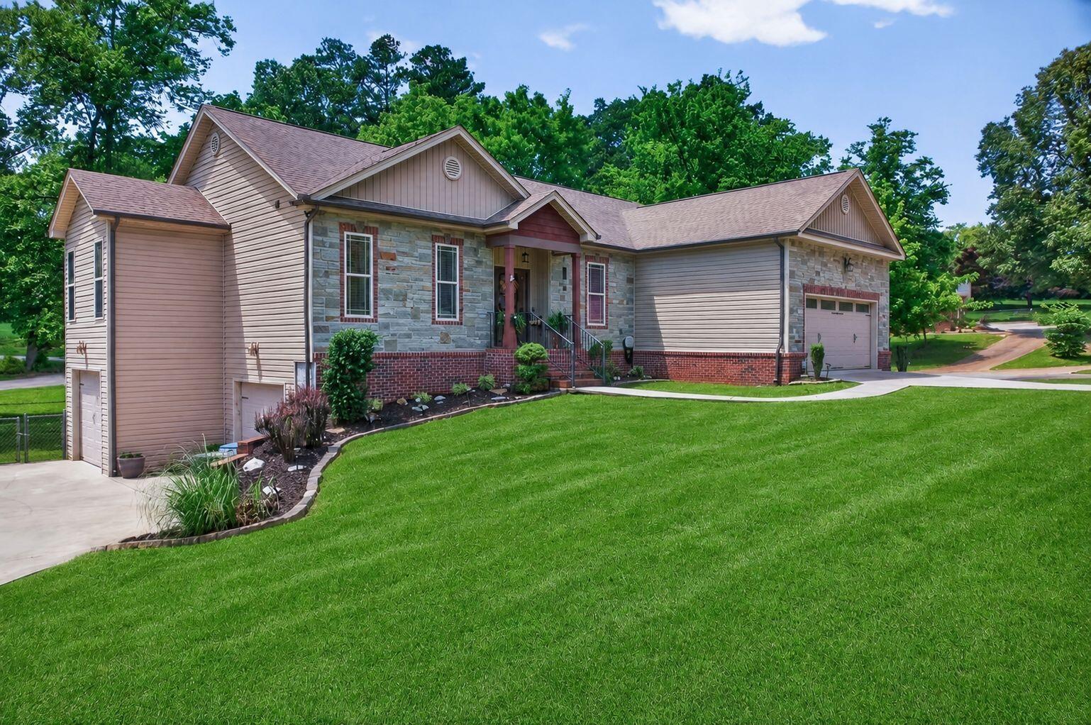 2356 Gale Lane