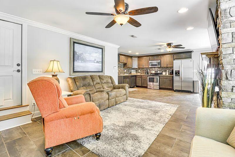 2356 Gale Lane