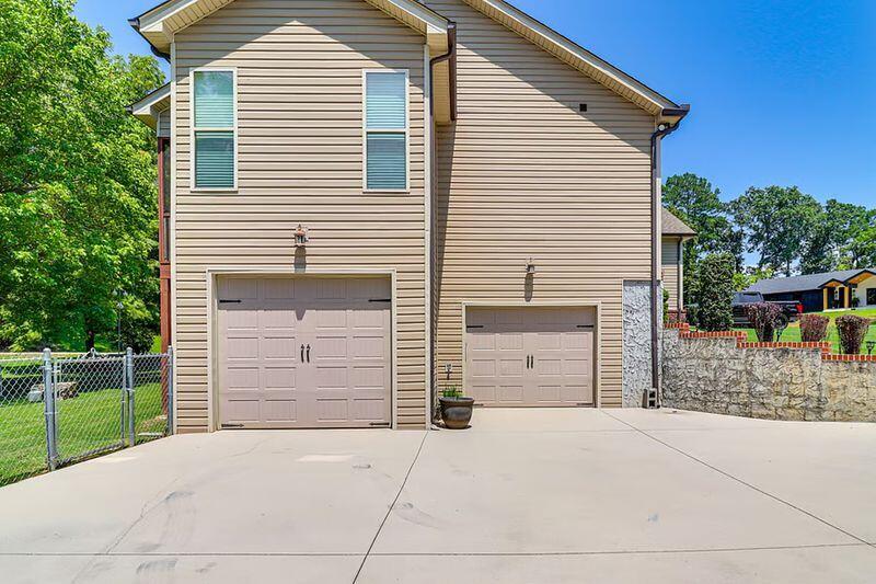 2356 Gale Lane