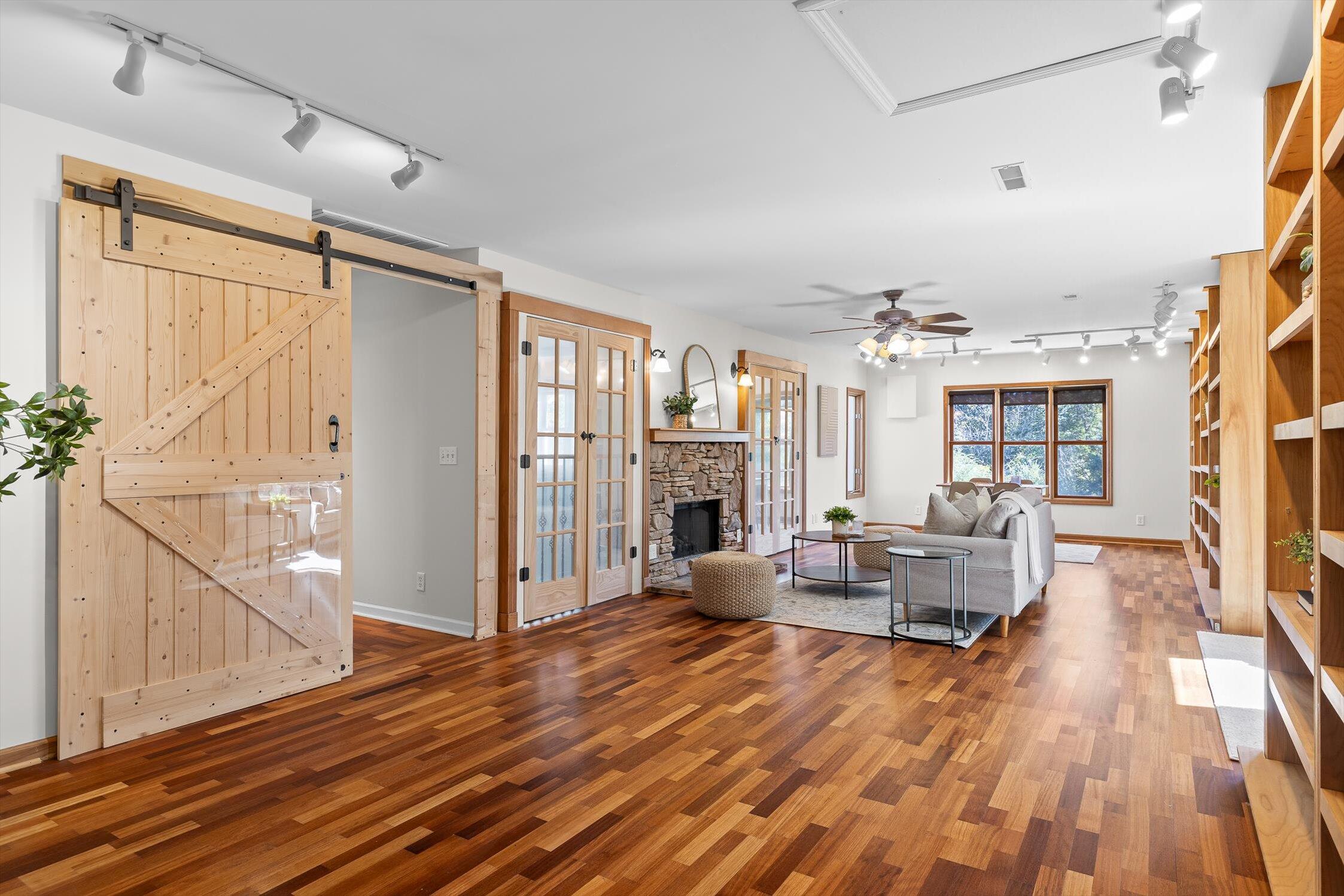 453 Harvest Lane