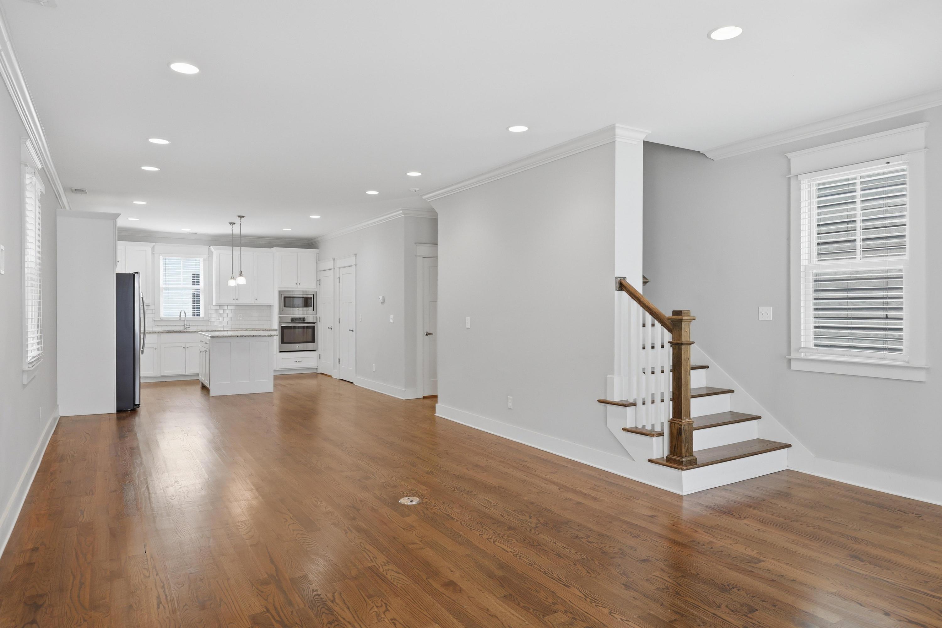 909 Spinnaker Way