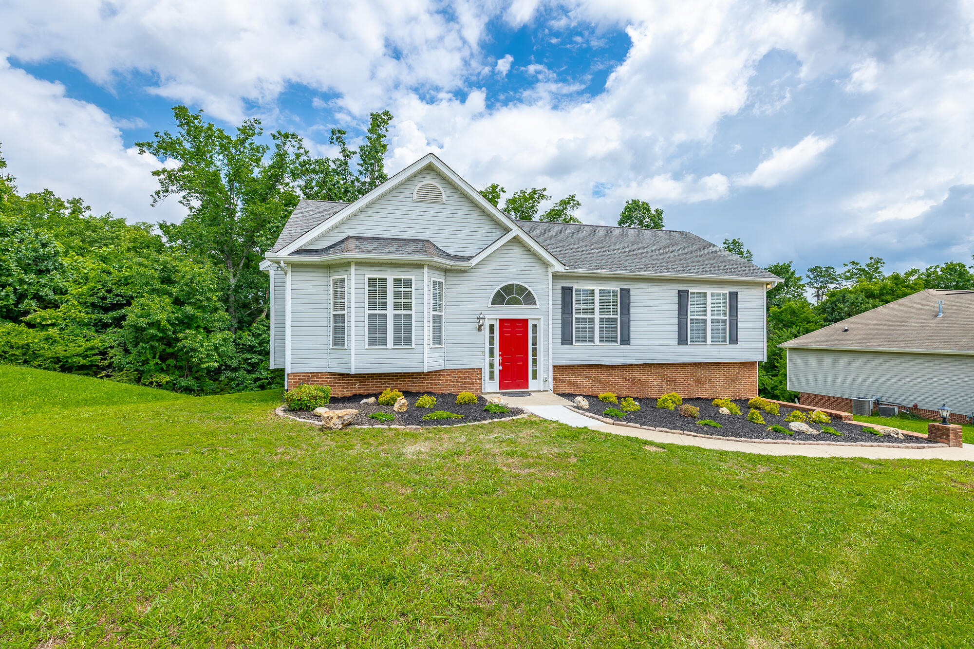 7194 British Road