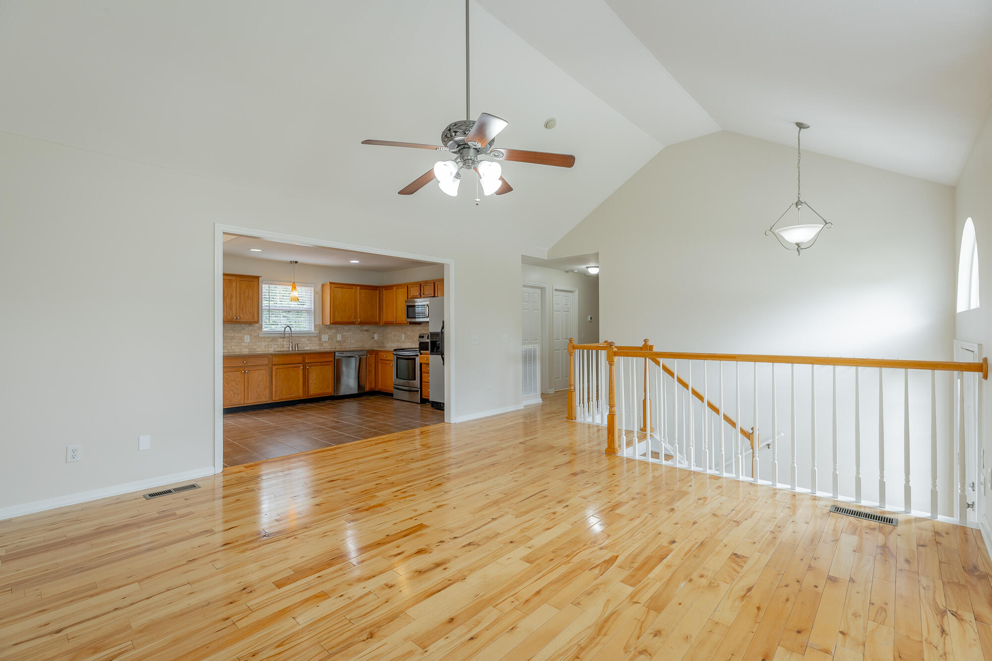 7194 British Road