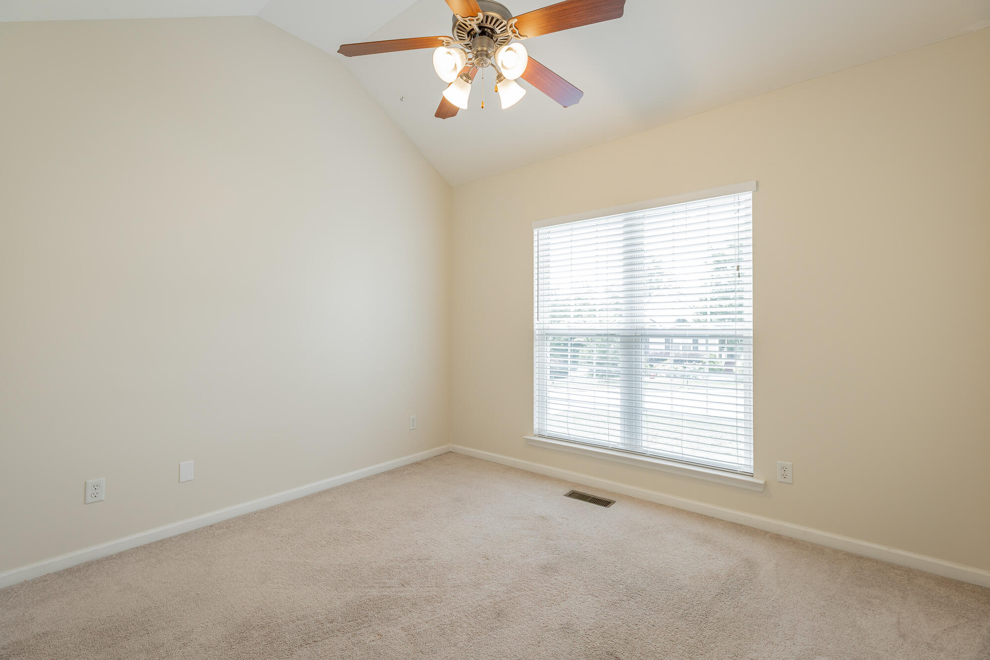 7194 British Road