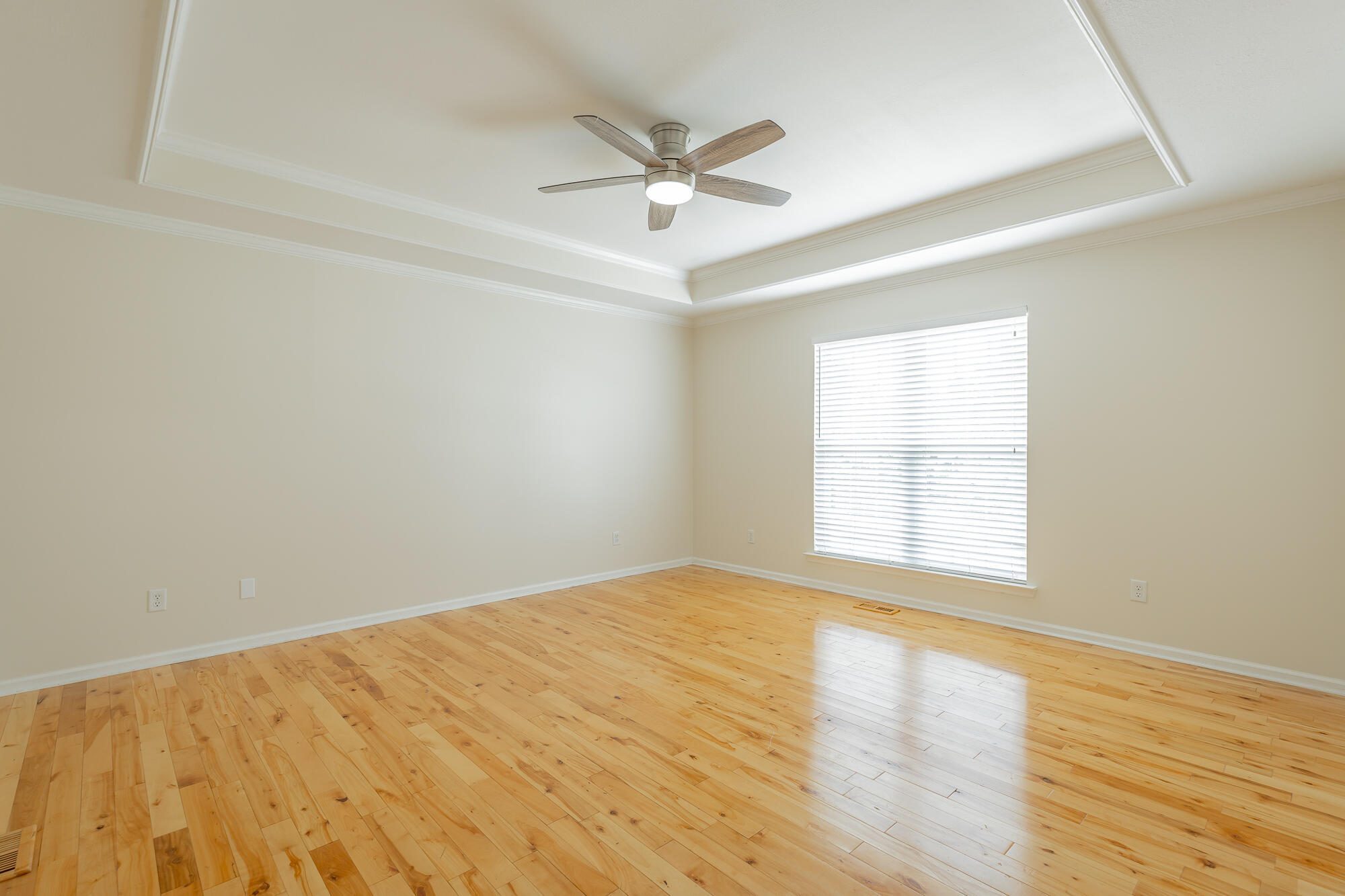 7194 British Road