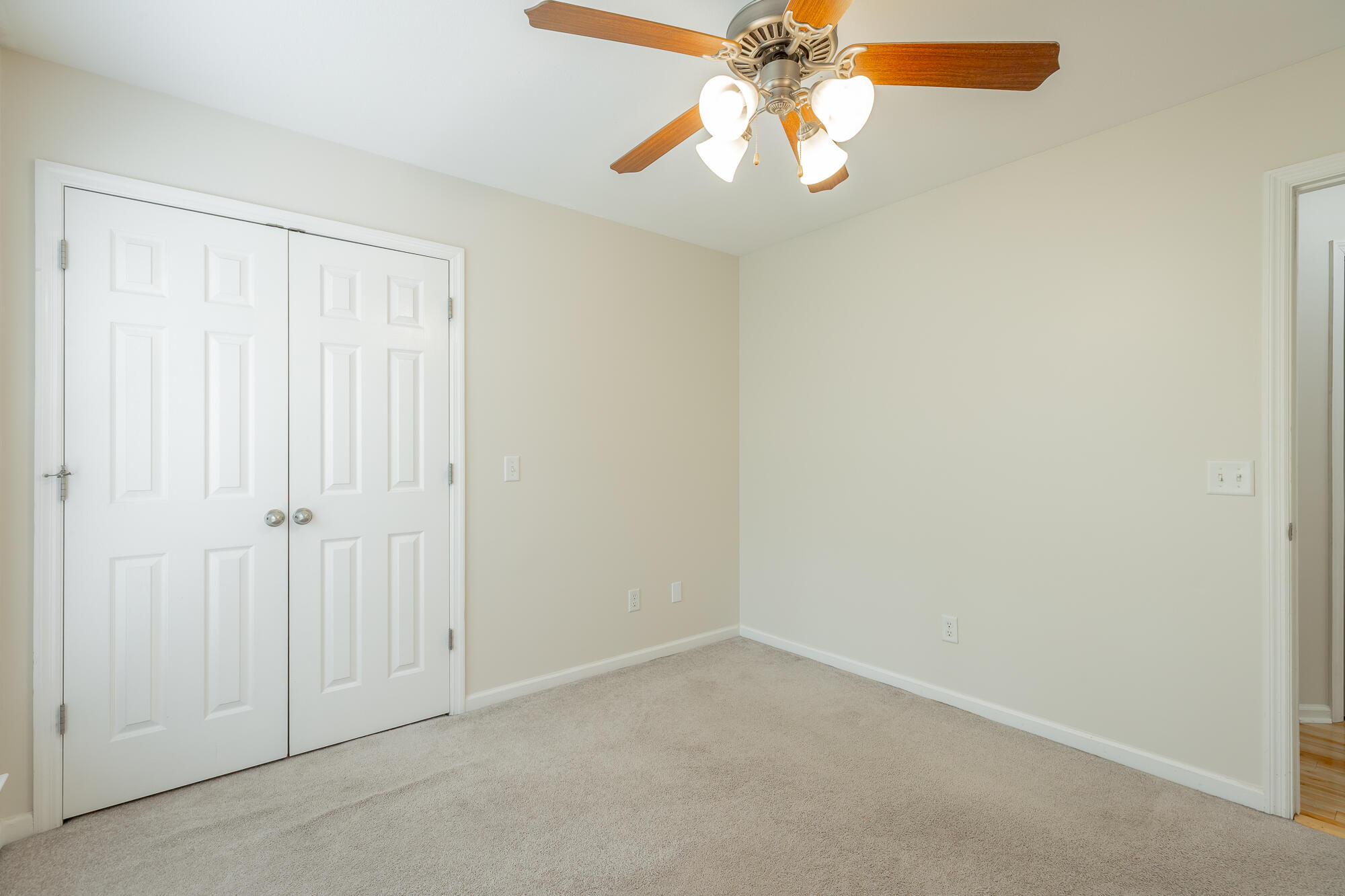 7194 British Road