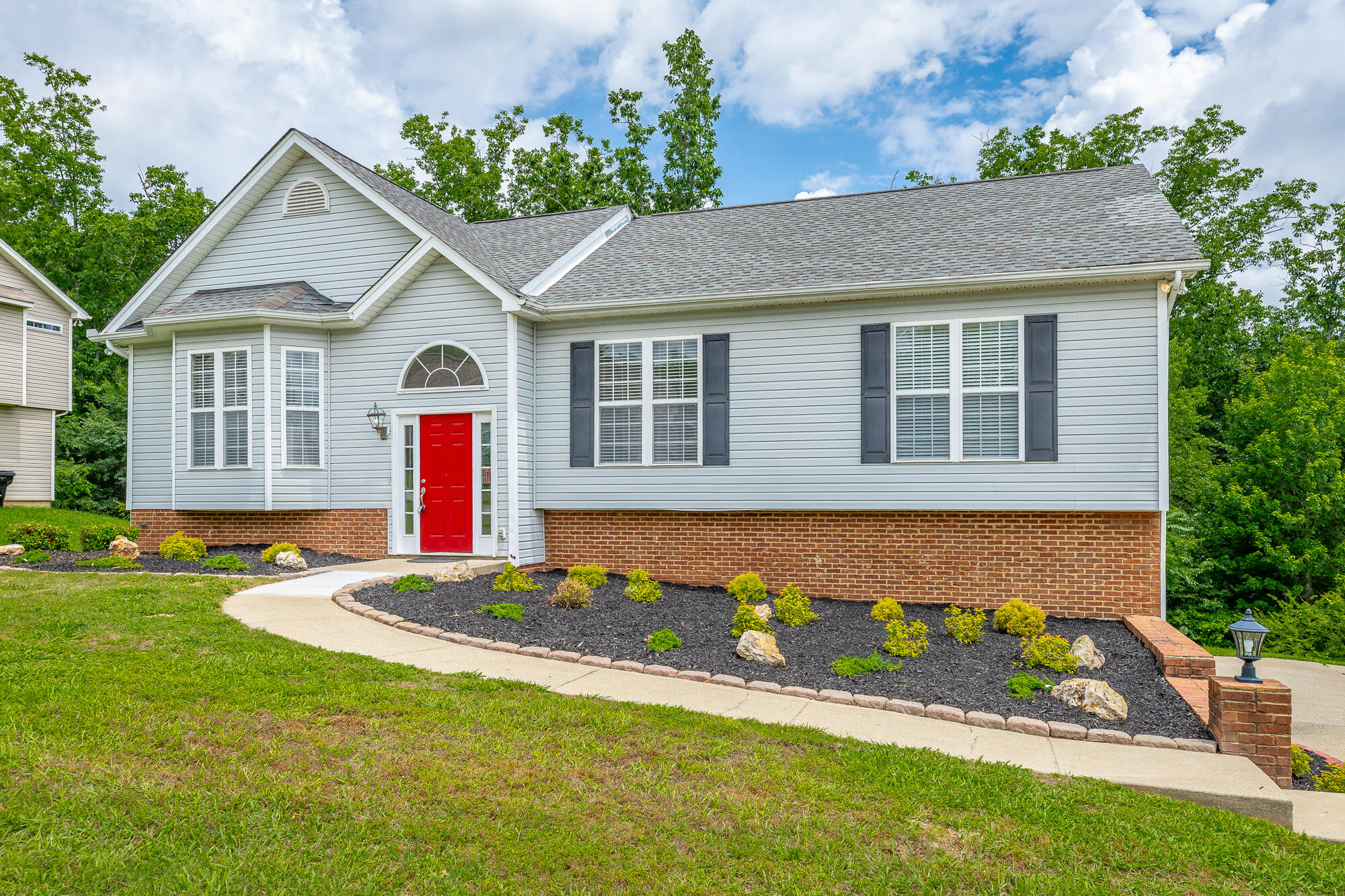 7194 British Road
