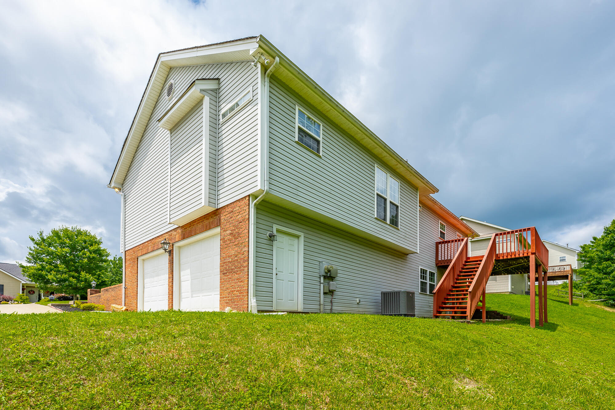 7194 British Road