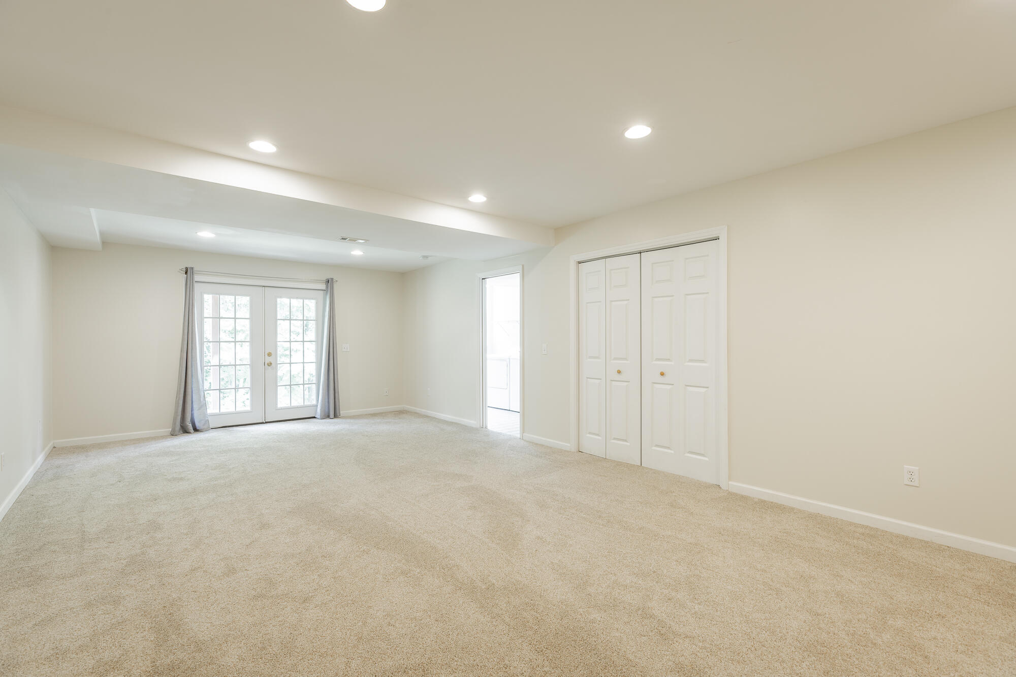 7194 British Road