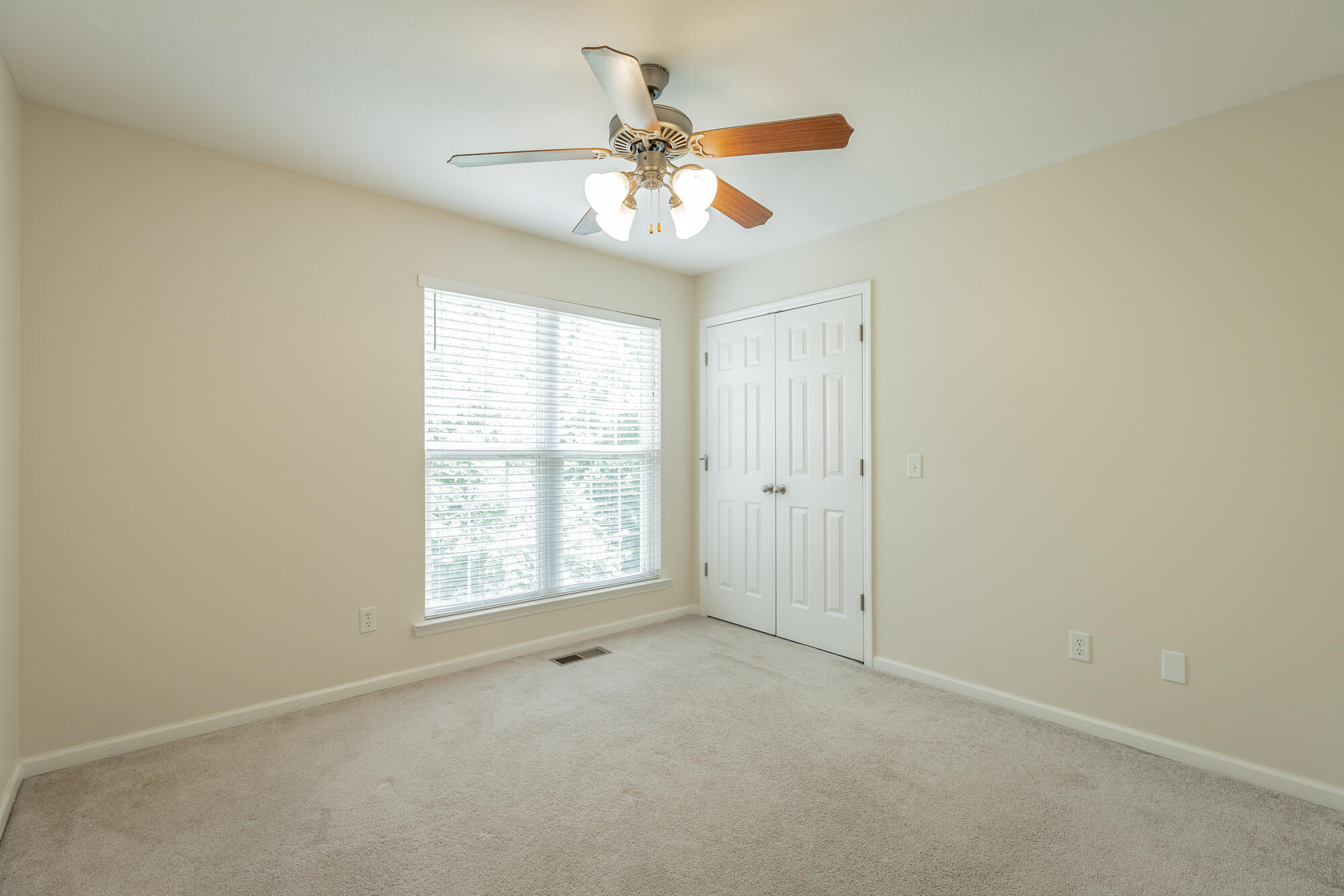 7194 British Road