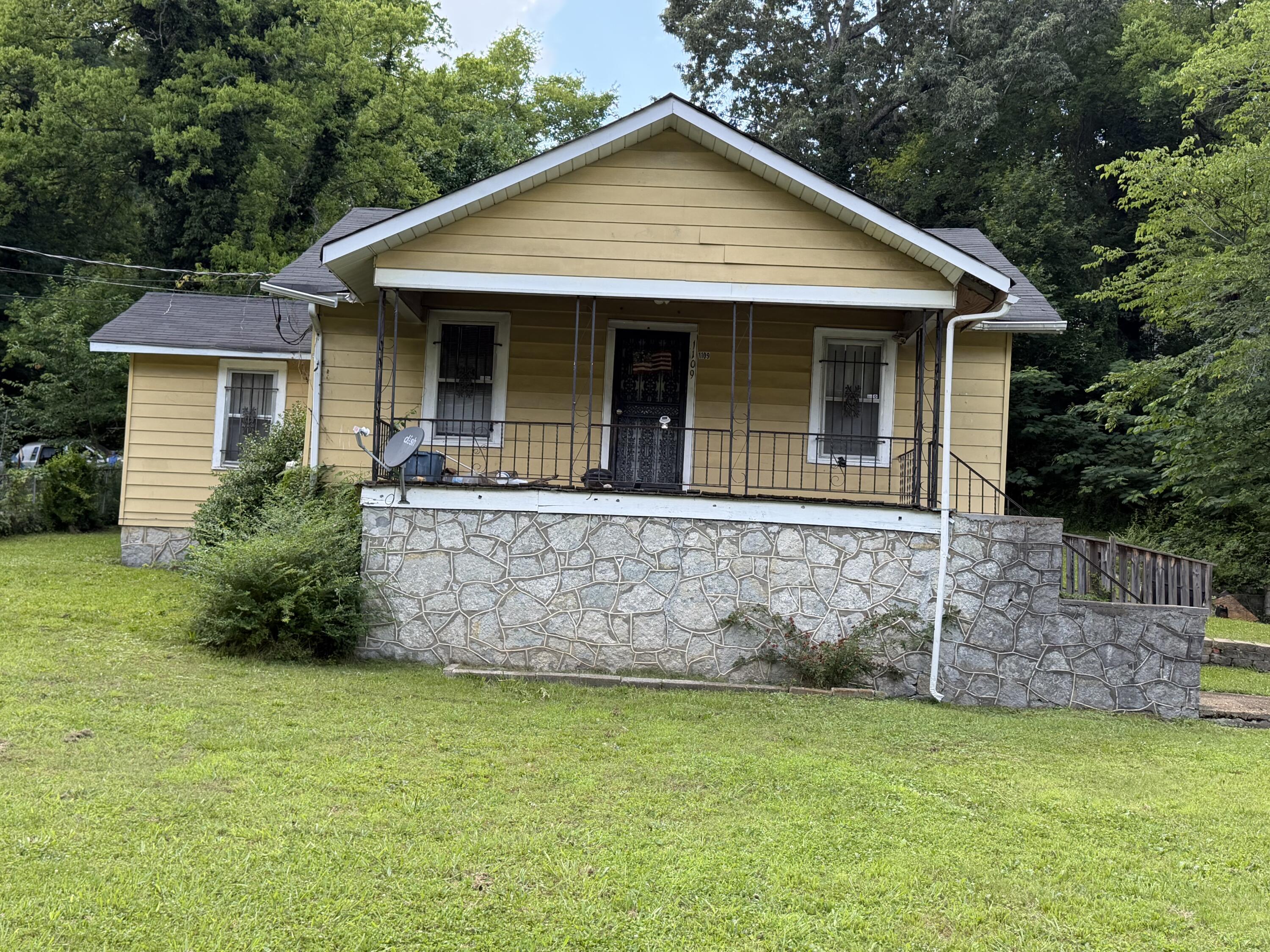 1109 Greenwood Road