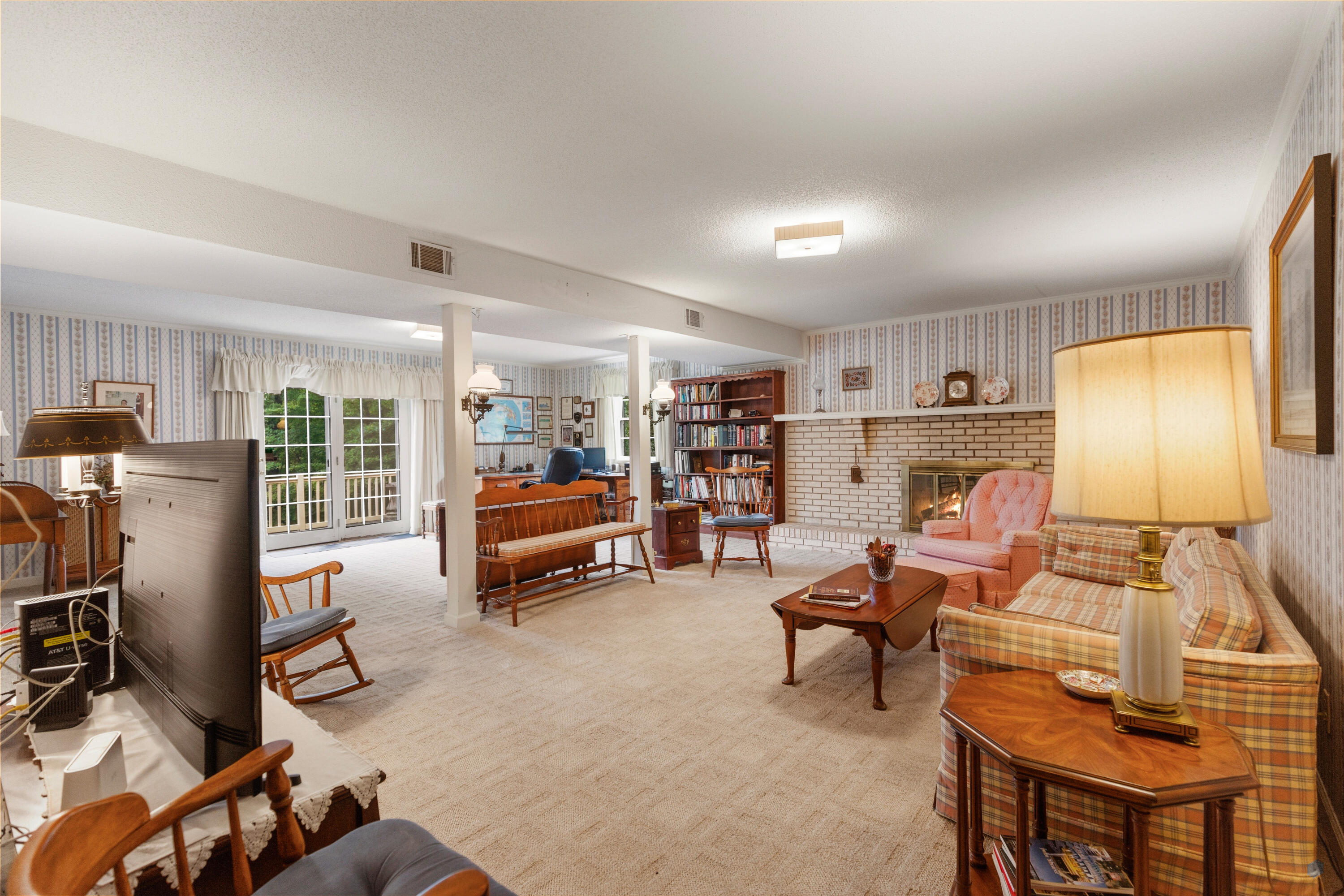 5956 Crestview Drive
