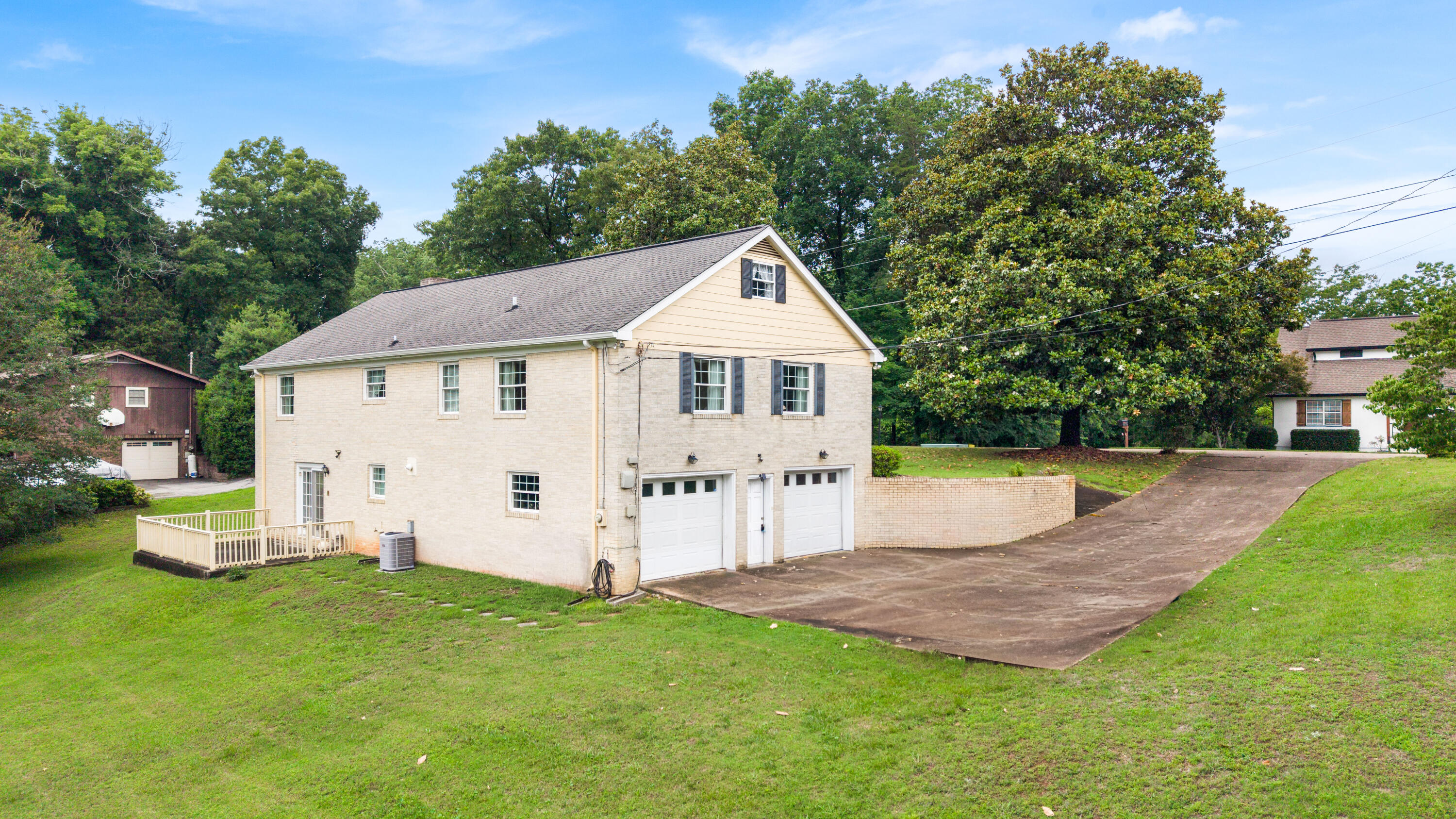 5956 Crestview Drive