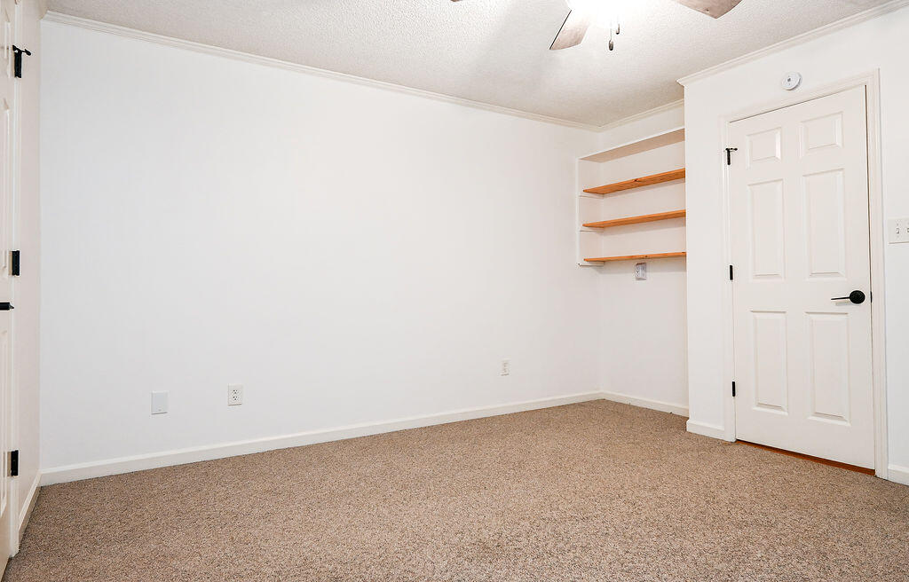 3102 Parkwood Trail NW