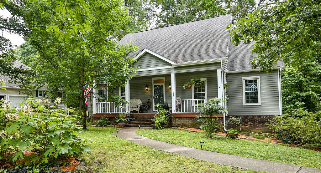3102 Parkwood Trail NW
