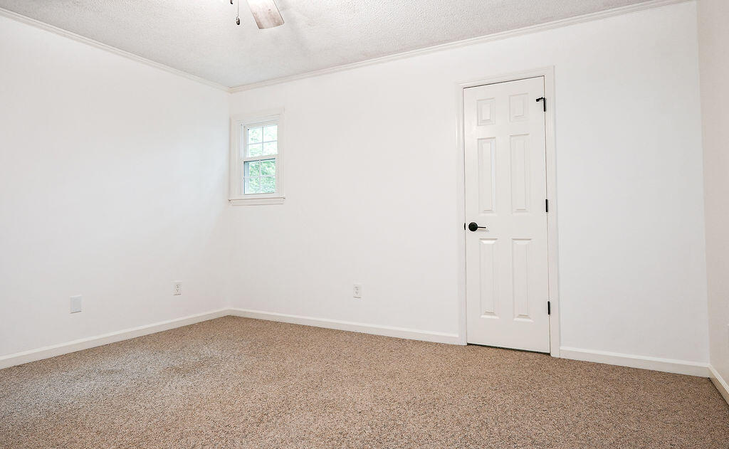 3102 Parkwood Trail NW