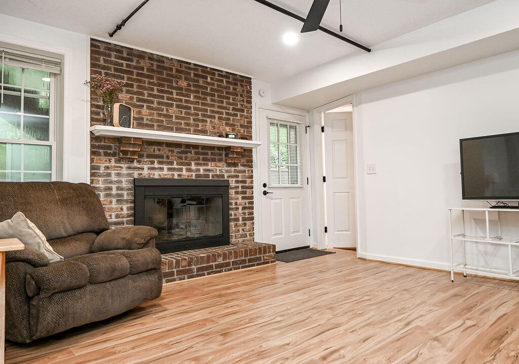 3102 Parkwood Trail NW