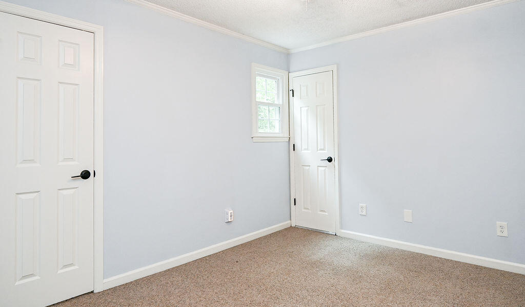 3102 Parkwood Trail NW