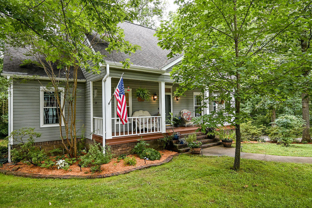 3102 Parkwood Trail NW