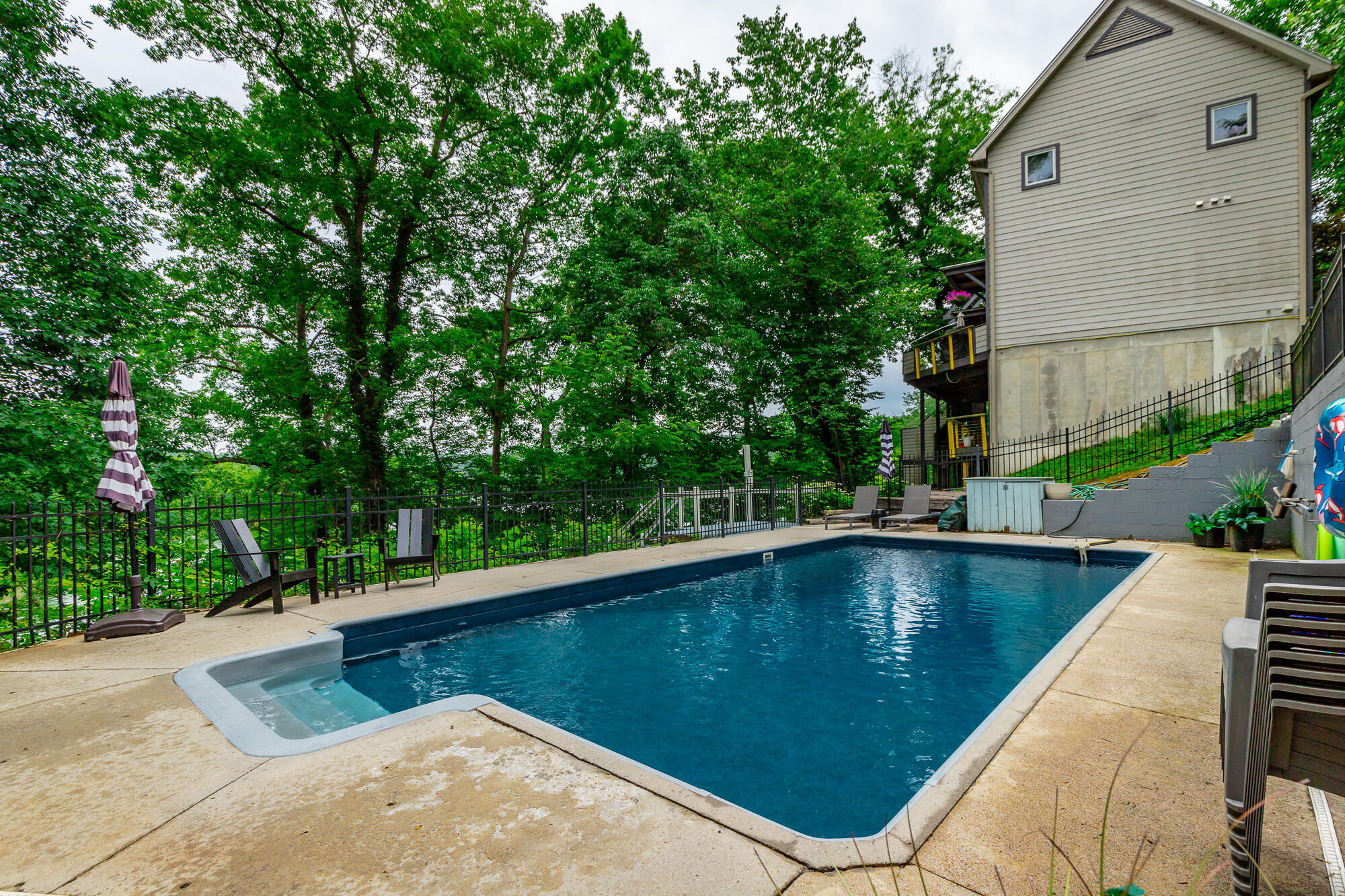 1043 Clift Cave Drive